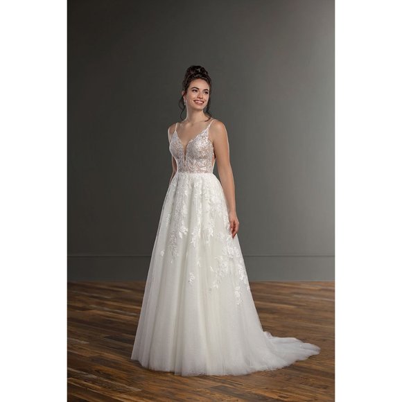 Martina Liana 1214 Wedding Gown Size 14 - Picture 4 of 8